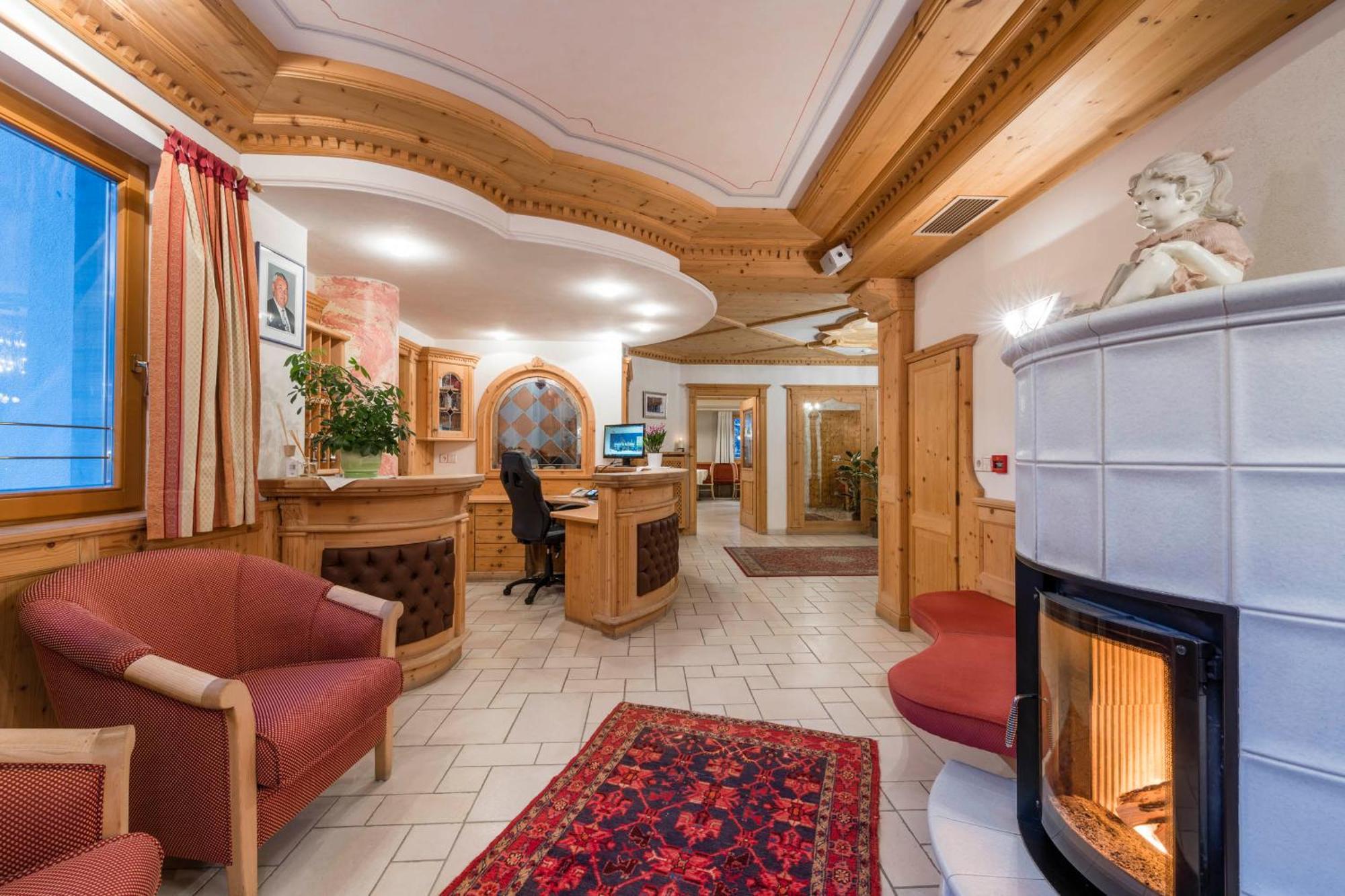 B&B Hotel Alpenrose Rooms & Apartments Valles Eksteriør billede