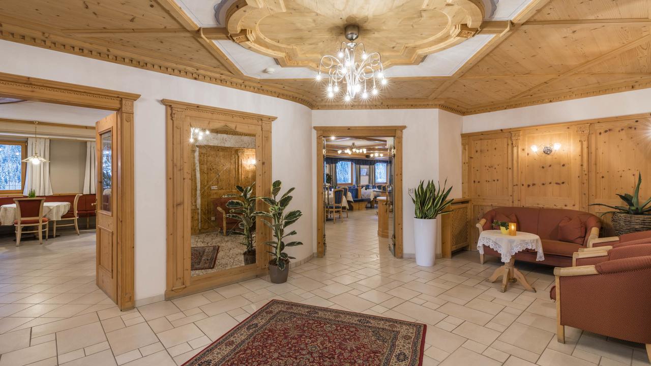 B&B Hotel Alpenrose Rooms & Apartments Valles Eksteriør billede
